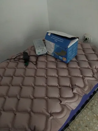 Cama articulada + colchón antiescaras+ lámina