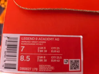 Botas de fútbol Nike Tiempo nuevas