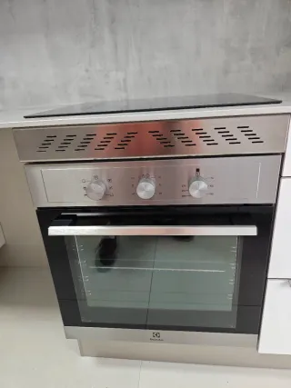 Vitrocerámica+Campana+Horno ELECTROLUX