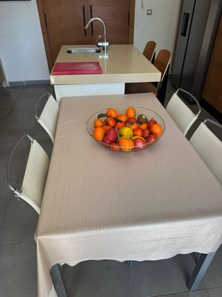 Isla de cocina Silestone con 2 cajoneras