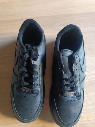 Nike Air Force 1 '07 WB Negras Talla 44.5 NUEVAS