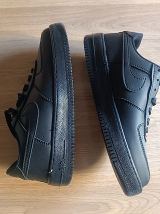 Nike Air Force 1 '07 WB Negras Talla 44.5 NUEVAS