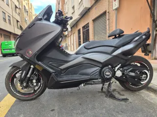 Yamaha TMAX 530 Black Max