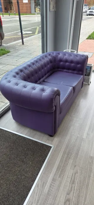 Sofá Chester Piel Sintética Morado