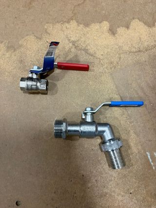 Lote Fontanería: Llave Paso y Grifo