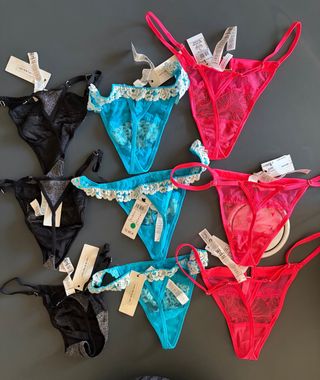 9 perizoma! Nuovi ! Intimissimi! Taglia s e unica