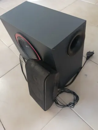 Subwoofer y Altavoz Altec Lansing