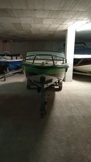 Barco recreativo 5m con motor 50hp