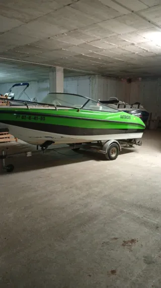 Barco recreativo 5m con motor 50hp