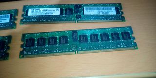4x ELPIDA 1GB PC2-5300P ECC DDR2 Servidor RAM