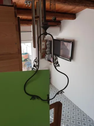 Lámpara antigua de forja