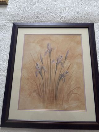 Cuadro de flores moradas y marrones