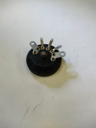 12 Potenciometros Piher 18B Laterales