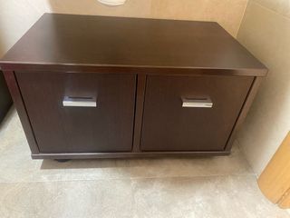 Armario bajo baño con ruedas