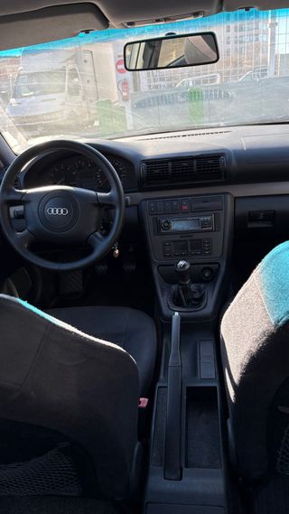 Audi A4 1.8 año 1999 impecable