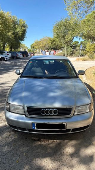 Audi A4 1.8 año 1999 impecable