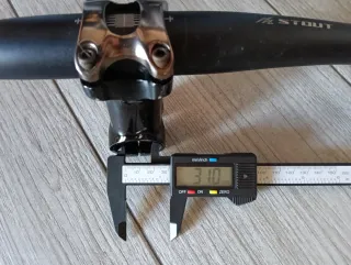 Manillar MTB Negro con potencia