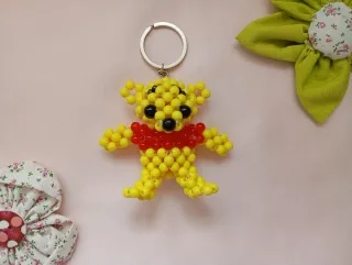 Porta-chaves Ursinho Pooh de missangas