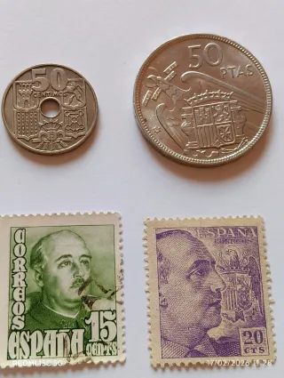 Lote de monedas y sellos antiguos España franco