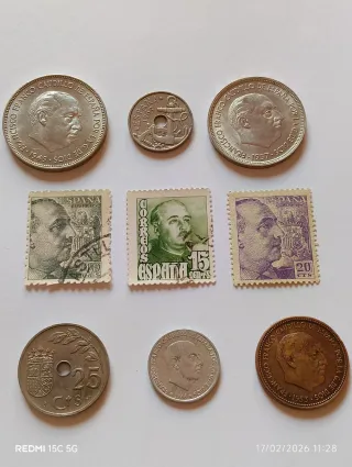 Lote de monedas y sellos antiguos España franco