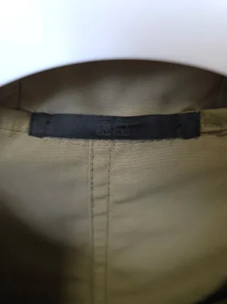 Chubasquero Uniqlo Verde Oliva