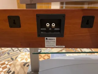 Sistema de música, con 5 altavoces