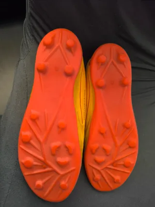 Botas de fútbol Kipsta Amarillas número 38