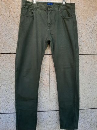 Pantalón hombre de "Zara"