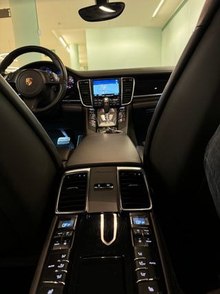 Porsche Panamera 4S V6 Biturbo 420cv
