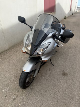 Honda VFR 800 Plata con Maletas Originales