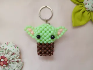 Porta-chaves Yoda em Missangas