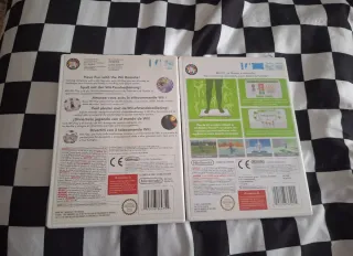 Lote 2 juegos Wii: Wii Play y Wii Fit