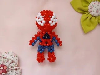 Porta-chaves Homem-Aranha de Missangas