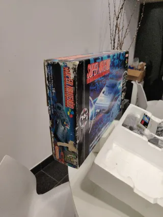 Super Nintendo + Caja + 5 Juegos +2 mandos