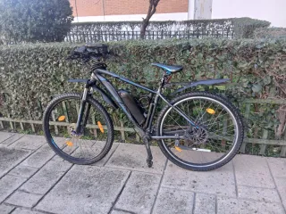 Bicicleta Eléctrica Negra