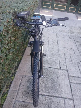 Bicicleta Eléctrica Negra