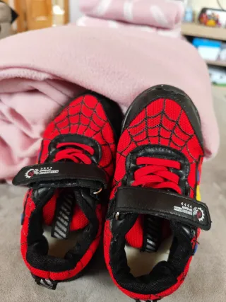 Zapatillas Spiderman Talla 26
