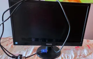 Vendo monitor Philips + tecladoHP Perfecto estado