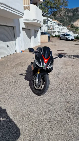 Aprilia RS 660 Negra y Roja