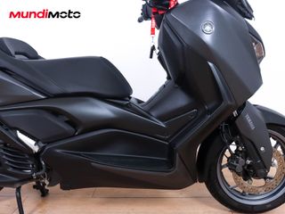 YAMAHA X-MAX 125