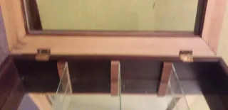 Caja de madera con vitrina para restaurar,no envio