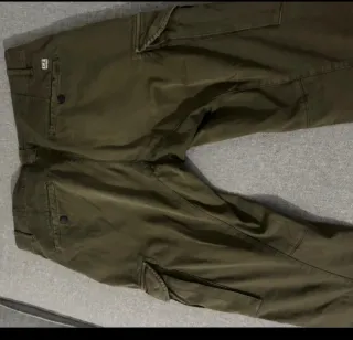 Pantaloni cargo CP Company verde oliva