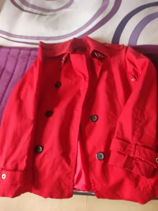 Gabardina roja talla L