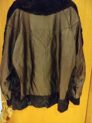 Cazadora de piel y pelo tipo terciopelo