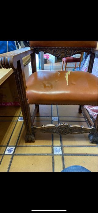 Juego 4 sillas y Sillón Castellano