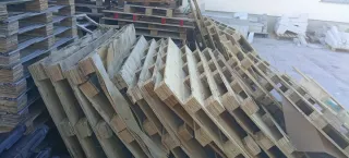 Palets de madera variados
