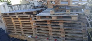 Palets de madera variados