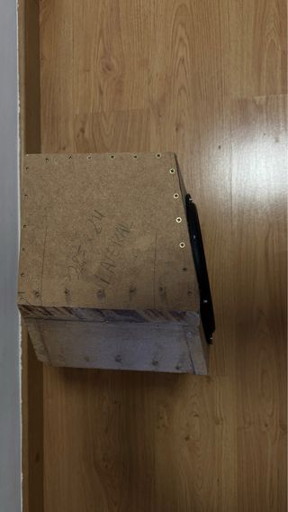 Cajón Subwoofer Hertz 10 600W para mr2 spyder