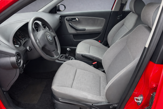 SEAT Ibiza 1.4 STELLA 5P 2004