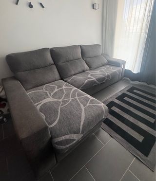 Sofá Chaise Longue Gris 3 Plazas, con dos fundas.